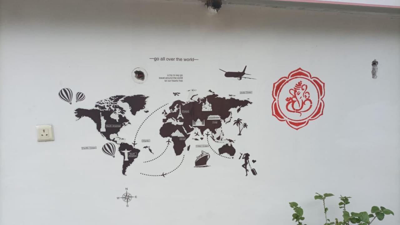 Hobbit House Hostel Rishīkesh Exterior foto