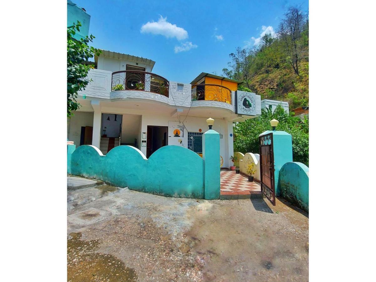Hobbit House Hostel Rishīkesh Exterior foto